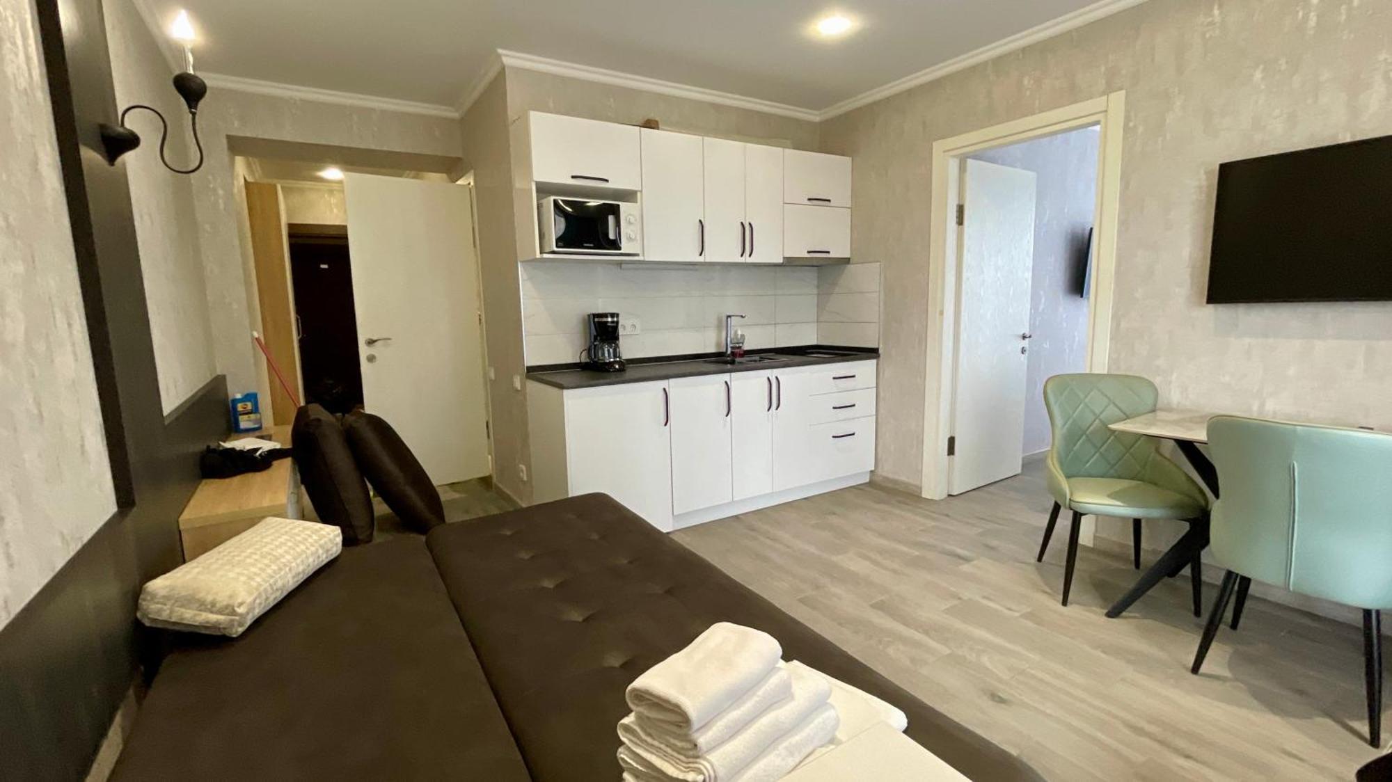 Marvella Hotel Orbi Beach Tower Batumi Esterno foto