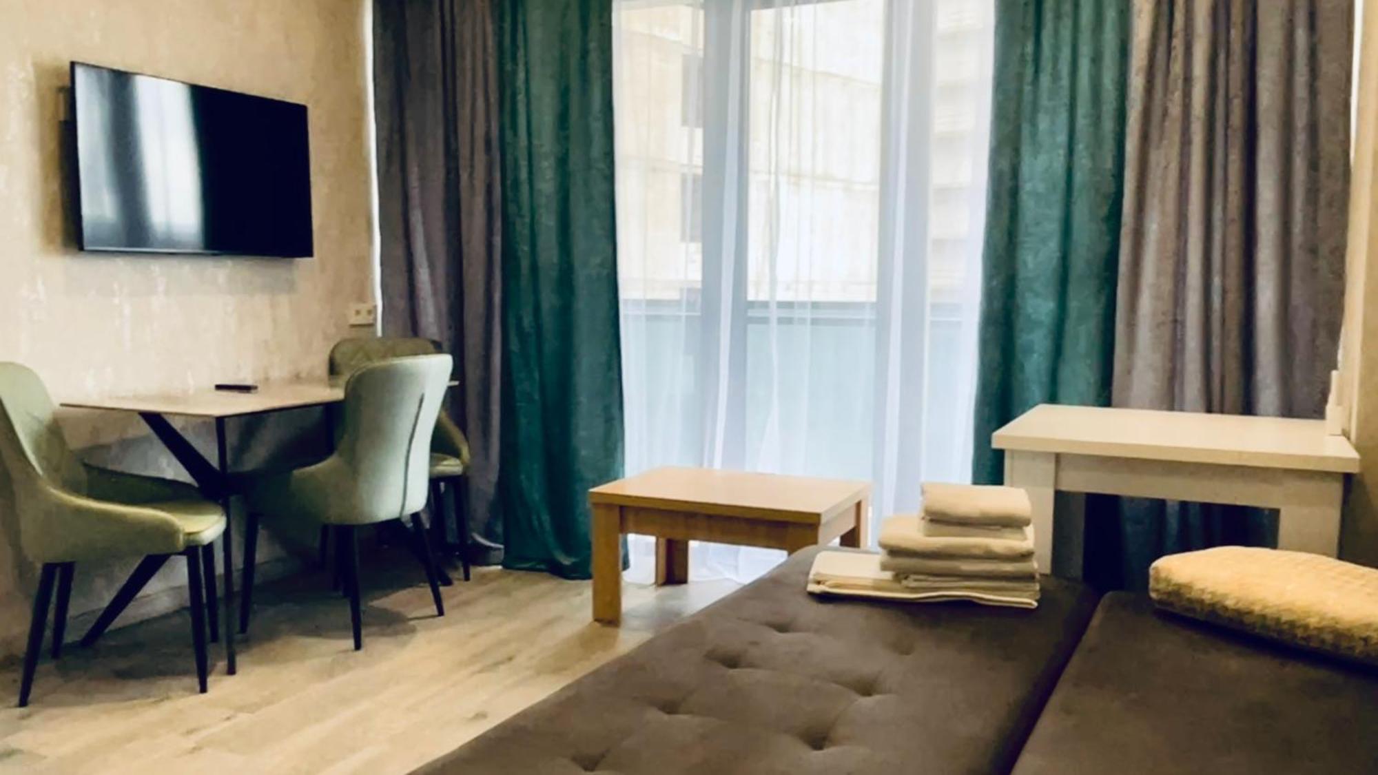 Marvella Hotel Orbi Beach Tower Batumi Esterno foto